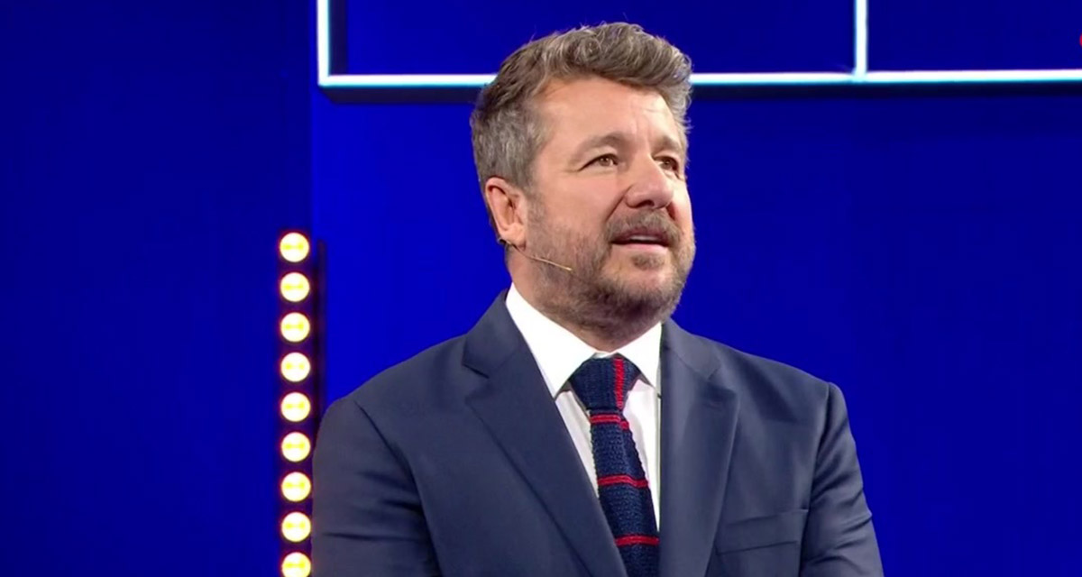 Qui restera dans la lumière : Une fin actée pour Bruno Guillon en plein succès sur France 2 Qui restera dans la lumière : Une fin actée pour Bruno Guillon en plein succès sur France 2