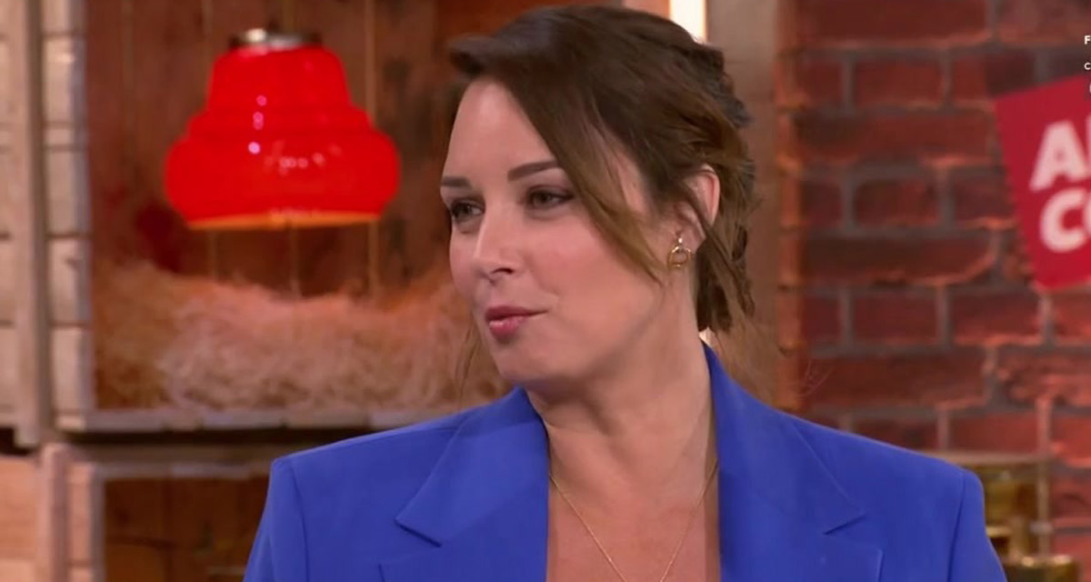 Julia Vignali (Affaire conclue) : « Il se moque de moi » Les raisons de ses énormes fous rires dans l’émission de France 2 Julia Vignali (Affaire conclue) : « Il se moque de moi » Les raisons de ses énormes fous rires dans l’émission de France 2