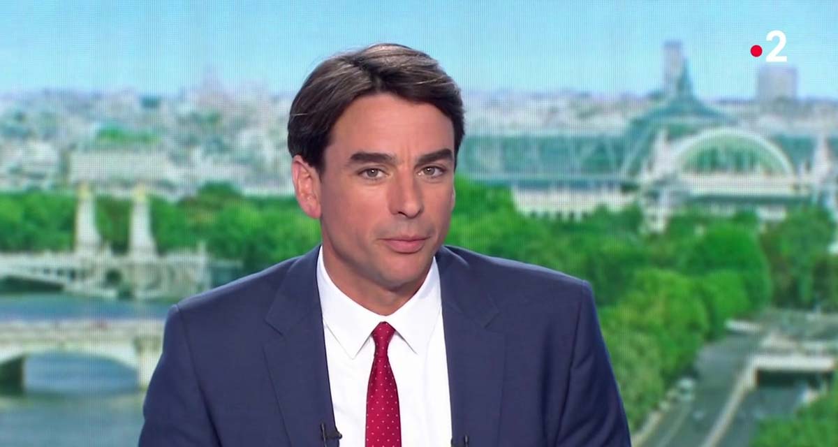 JT 13H : Julian Bugier s’embrouille en direct, coup dur pour France 2