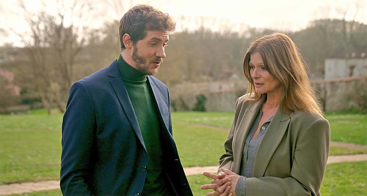 Les mystères de l’amour (spoiler) : Vincent avoue à Laly qu’il est séduit par Jimmy Les mystères de l’amour (spoiler) : Vincent avoue à Laly qu’il est séduit par Jimmy