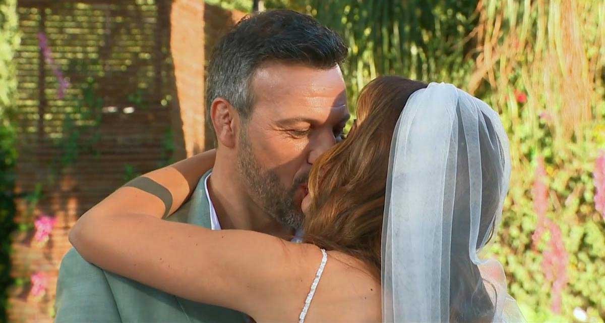 Mariés au premier regard (spoiler) : Marie embrasse Laurent, ils se sont dit oui Mariés au premier regard (spoiler) : Marie embrasse Laurent, ils se sont dit oui