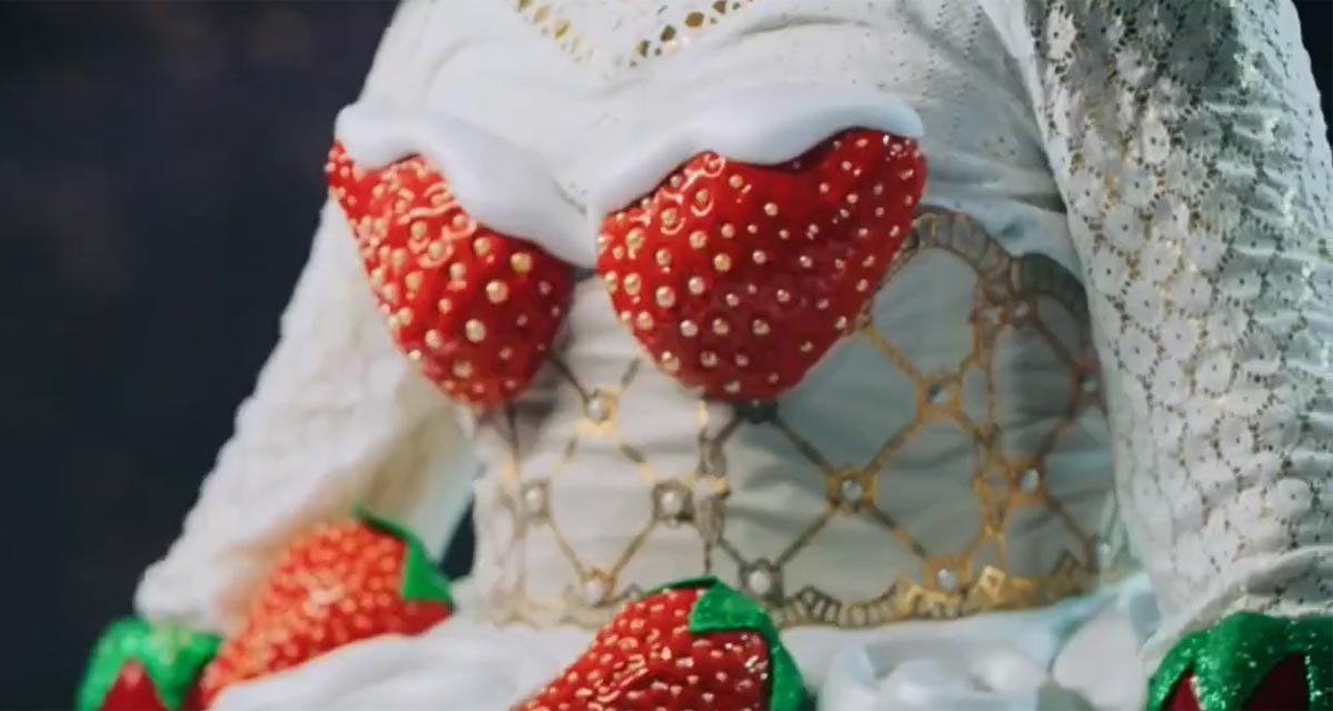 Mask Singer : le fraisier a piégé sa fille pendant le tournage, et c’était sacrément osé ! Mask Singer : le fraisier a piégé sa fille pendant le tournage, et c’était sacrément osé !