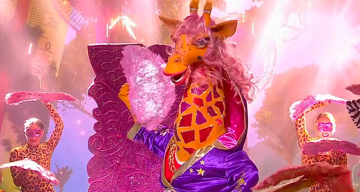 Mask Singer : Girafe, Vache, Chaton, les ultimes indices et les révélations sur les stars cachées dans les costumes Mask Singer : Girafe, Vache, Chaton, les ultimes indices et les révélations sur les stars cachées dans les costumes