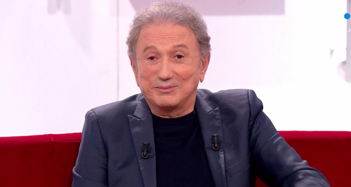 Michel Drucker : cette drôle de méthode qu’il utilise pour se faire remarquer par ses patrons Michel Drucker : cette drôle de méthode qu’il utilise pour se faire remarquer par ses patrons