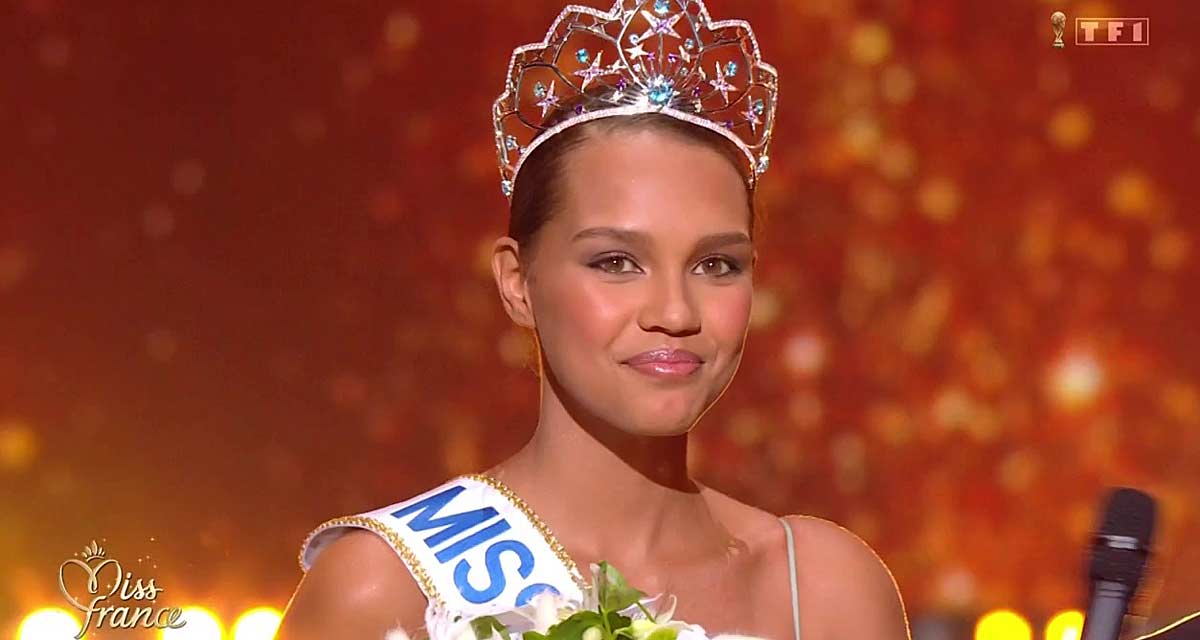 Miss France 2023 : Indira Ampiot (Miss Guadeloupe) gagnante sur TF1, Agathe Cauet (Miss Nord-Pas-de-Calais) sacrée première Dauphine de l’élection
