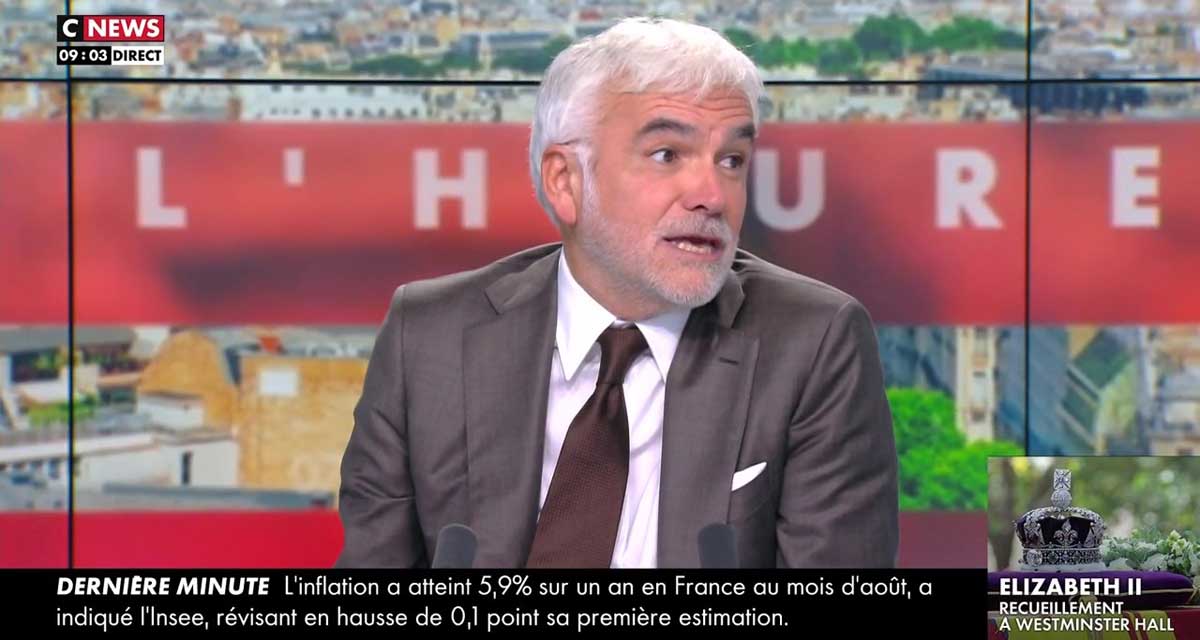 L’Heure des Pros : Pascal Praud destitué, insultes et agression sur CNews