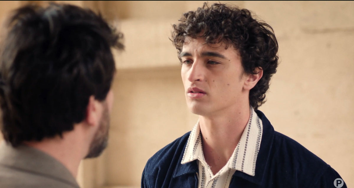 Plus belle la vie (spoiler) : Jules fait une sordide découverte sur Sébastien Plus belle la vie (spoiler) : Jules fait une sordide découverte sur Sébastien
