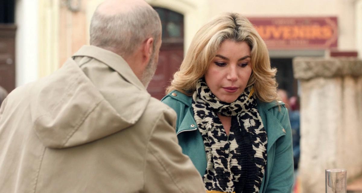 Plus belle la vie (spoiler) : Ariane victime d’un piège qui pourrait lui coûter sa carrière Plus belle la vie (spoiler) : Ariane victime d’un piège qui pourrait lui coûter sa carrière