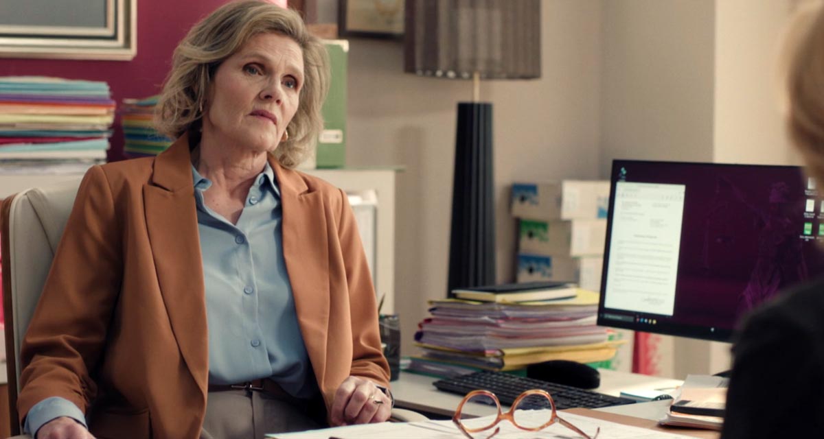 Plus belle la vie (spoiler) : La juge Colbert passe aux aveux après le meurtre du procureur Durieux Plus belle la vie (spoiler) : La juge Colbert passe aux aveux après le meurtre du procureur Durieux