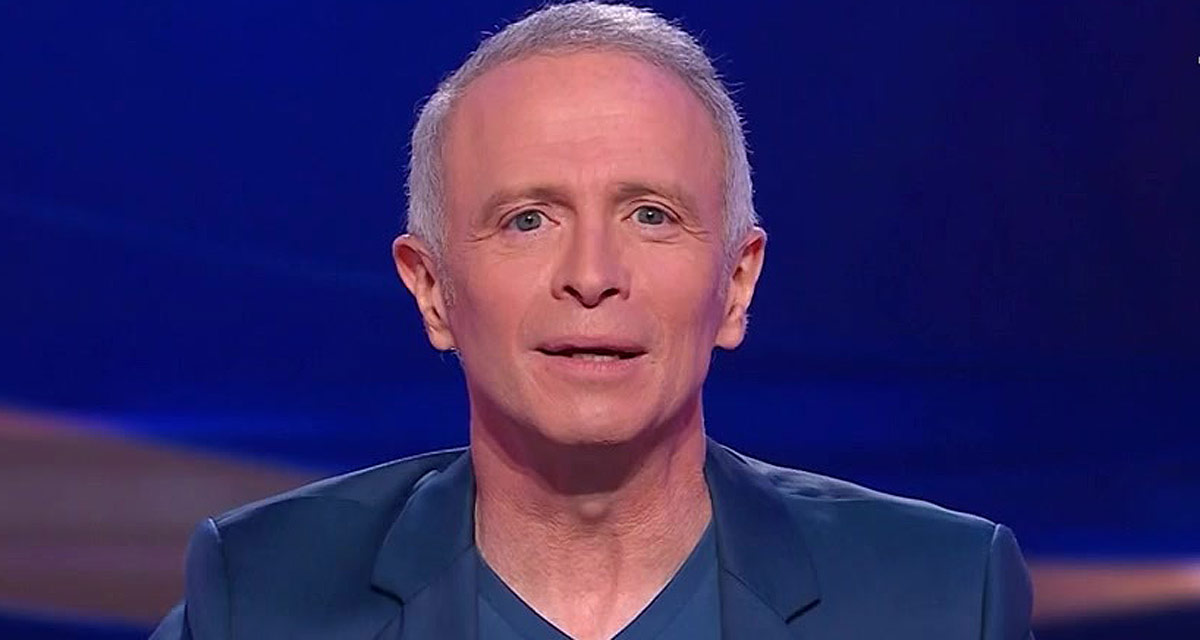 Questions pour un champion : Samuel Étienne crée la surprise sur France 3 Questions pour un champion : Samuel Étienne crée la surprise sur France 3