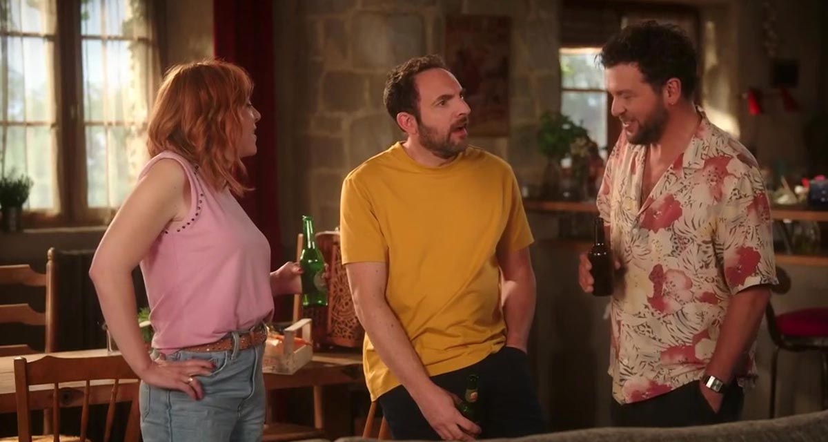 Scènes de ménages : 2 stars débarquent dans la série de M6 avant son arrêt Scènes de ménages : 2 stars débarquent dans la série de M6 avant son arrêt
