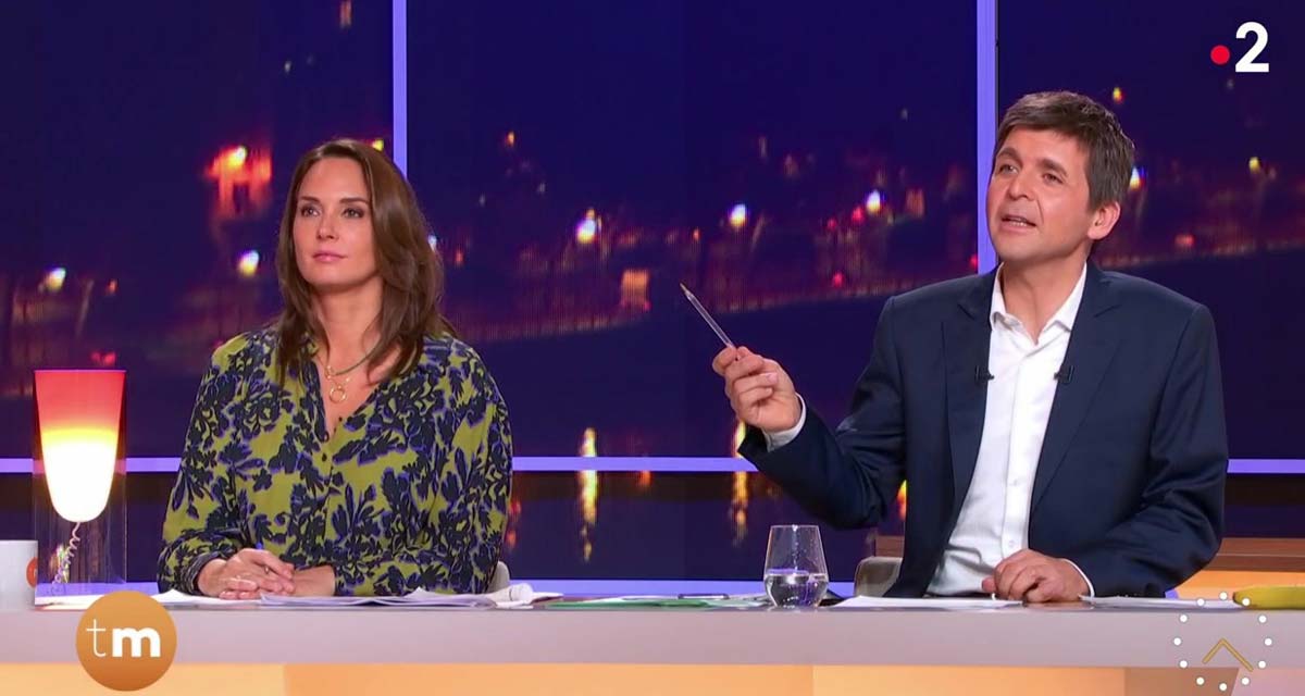 Télématin : Axel de Tarlé surprend Julia Vignali, Thomas Sotto rappelle à l’ordre la production sur France 2