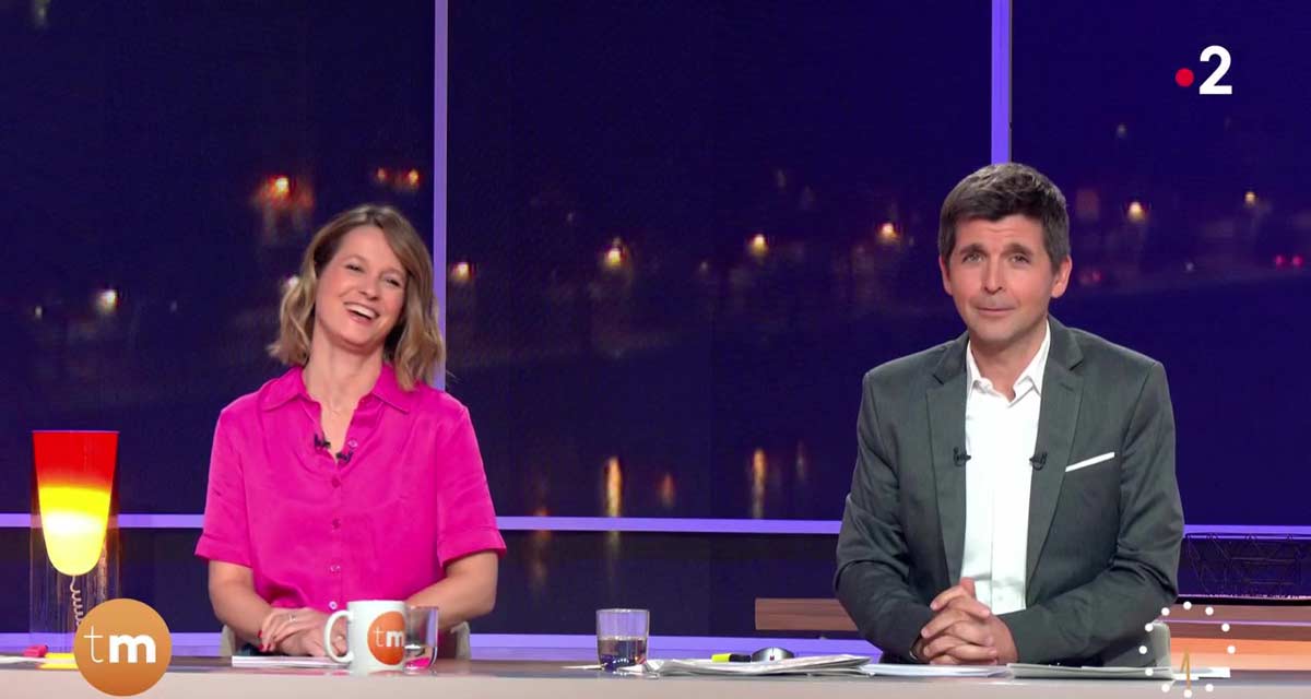 « Reviens ! » Thomas Sotto supplie Marie Portolano de revenir après son départ dans Télématin