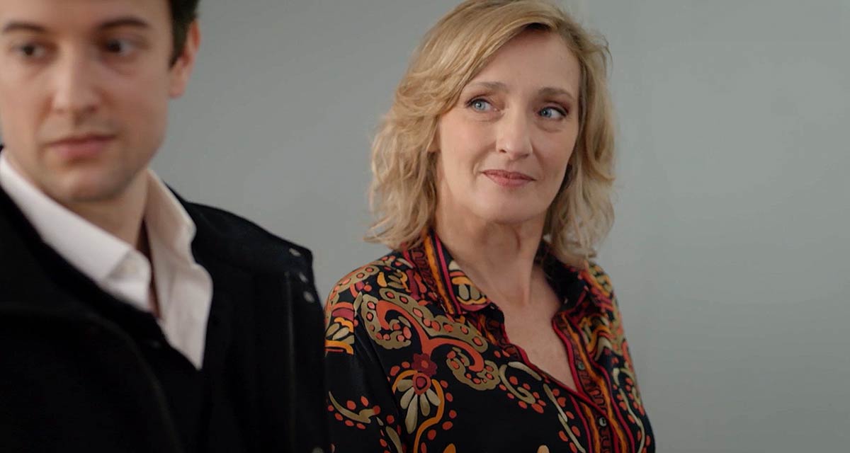 Un si grand soleil en avance : Alix obnubilée par Lucas (épisode du vendredi 27 juin 2025) Un si grand soleil en avance : Alix obnubilée par Lucas (épisode du vendredi 27 juin 2025)