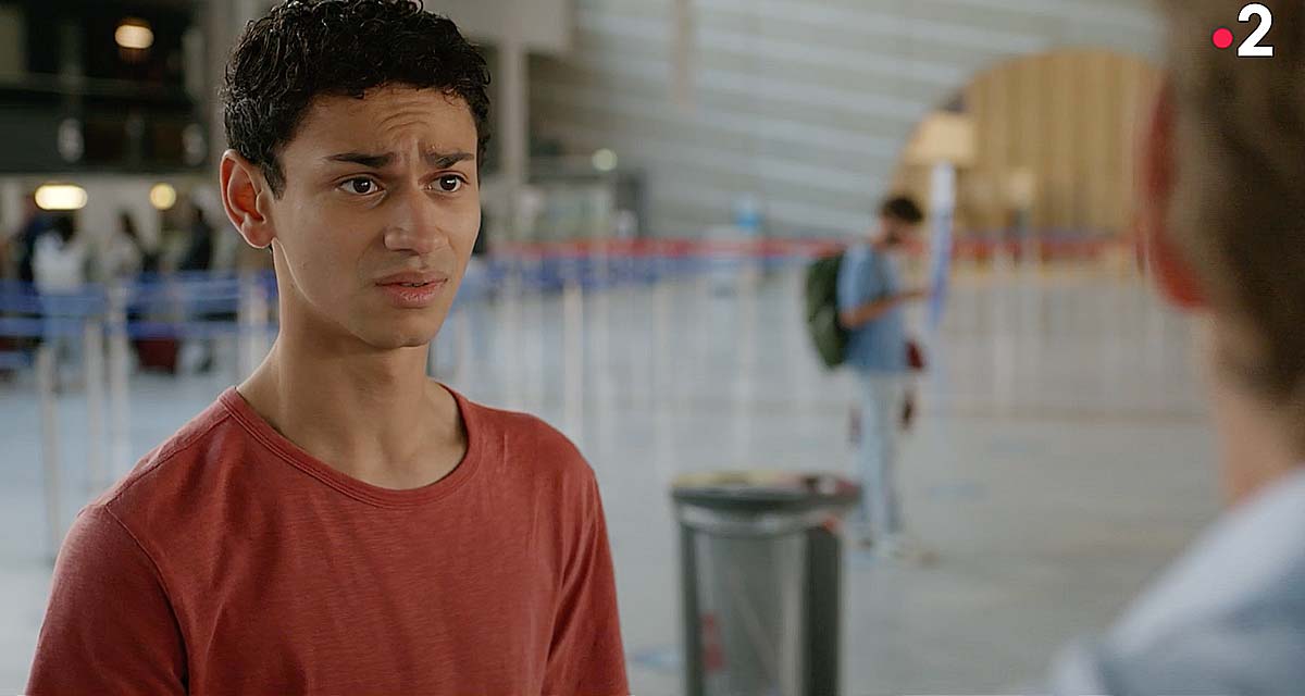 Un si grand soleil (spoiler) : un violent coup de tonnerre pour Robin sur France 2 Un si grand soleil (spoiler) : un violent coup de tonnerre pour Robin sur France 2