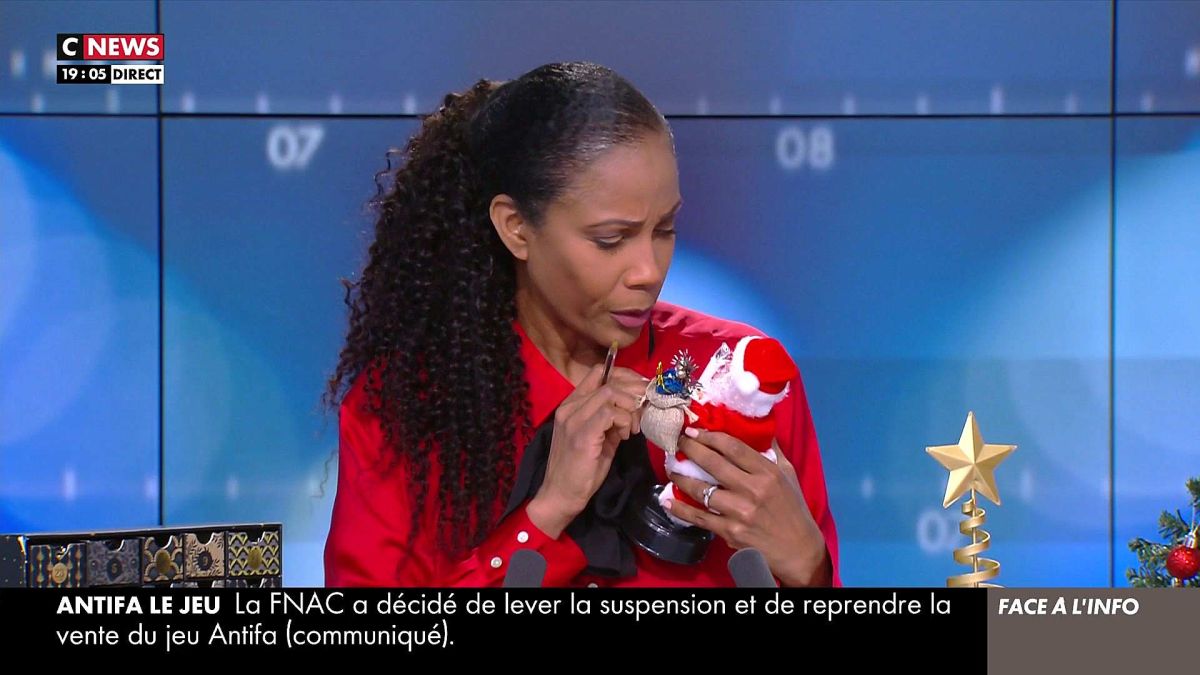 Face à l’info : « Elle est complètement dingue ! », Christine Kelly perd le contrôle en direct, Charlotte d’Ornellas favorisée sur CNews ?