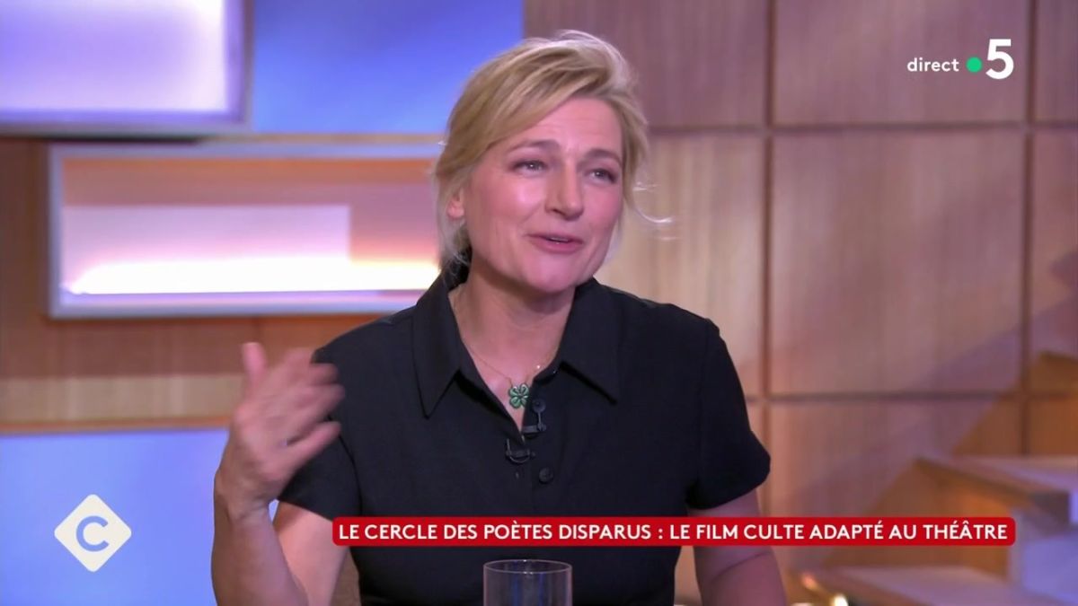 C à vous : Anne-Elisabeth Lemoine se moque d’un invité