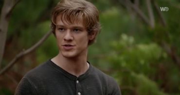 MacGyver (W9) : comment Lucas Till arrive à séduire les femmes avant la saison 4