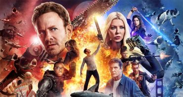 Sharknado 4 : un strip-teaseur attaque un requin avec son entrejambe, les premières images du 4ème opus