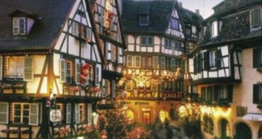 Noël en France : la marché de Noël de Colmar avec André Muller, le sapin de la place de Jaude à Clermont-Ferrand, le spectacle du Puy du Fou...