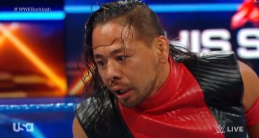 WWE Backlash : AJ Styles VS Shinsuke Nakamura 3, Roman Reigns et Alexa Bliss au pied d'une montagne