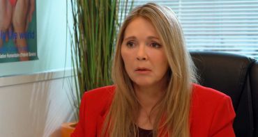 Les mystères de l'amour (spoiler) : Carmela commandite un meurtre, Hélène piégée sur TMC