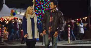 Noël au pays des jouets (TF1) : Mario Lopez (Slater dans Sauvés par le gong) s'unit à Melissa Joan Hart (Sabrina, l'apprentie sorcière)