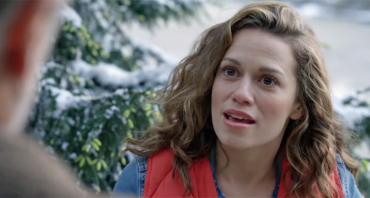 Un Noël rouge comme l'amour (TF1) : Bethany Joy Lenz, star des Frères Scott, en proie aux difficultés