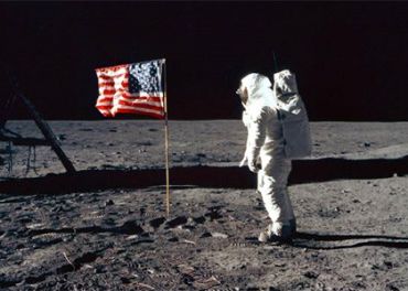 TF1 célèbre les premiers pas de l'homme sur la lune