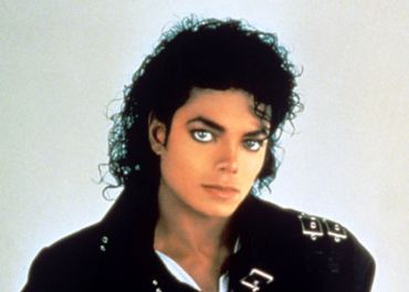 Nikos Aliagas rend hommage à Michael Jackson sur TF1
