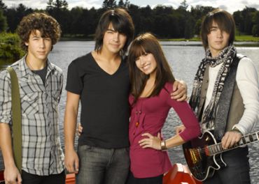 Les Jonas Brothers et Demi Lovato tournent Camp Rock 2