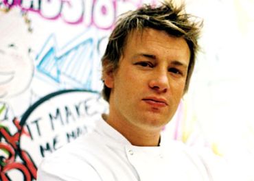 Jamie Oliver et Cyril Lignac, le combat des cantines continue 