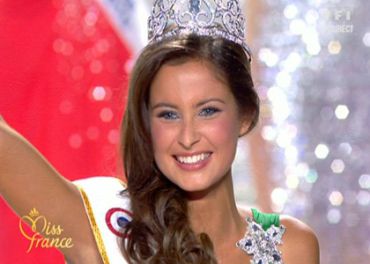 Malika Menard, Miss Normandie, est élue Miss France 2010