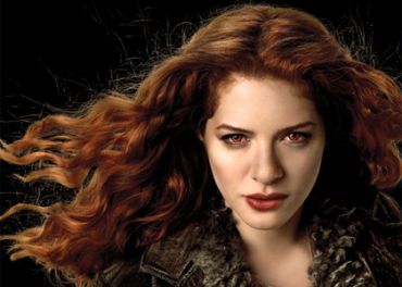 Evincée de Twilight, Rachelle Lefevre tient sa revanche