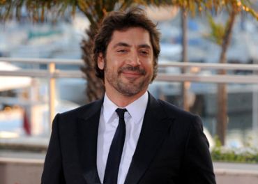 Glee : Javier Bardem in, Katie Holmes out