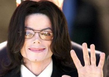 Michael Jackson tombe le masque