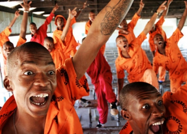 Le chant des prisons, aussi fort que celui du Vuvuzela ?