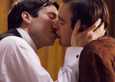 Downton abbey : le baiser gay censuré par la télévision grecque