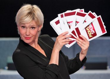 Du News show au Petit Journal, le difficile début d'été de Canal+