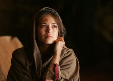 Beauty and the beast : Kristin Kreuk arrive sur W9 dès le 22 décembre