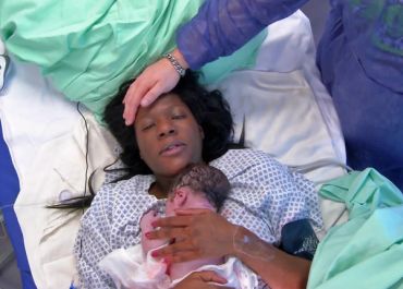 Une fécondation in vitro dans Baby boom