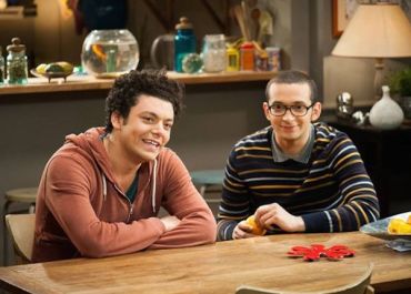 Soda : avant le téléfilm inédit, la série de Kev Adams pétille toujours sur W9