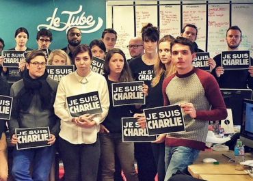 Le Tube rend hommage à Charlie Hebdo avec Nicolas Demorand