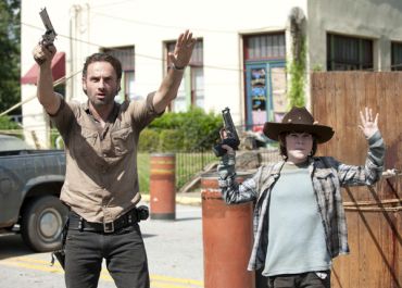 The Walking Dead : la saison 5 reprend dans le sang, les acteurs réagissent