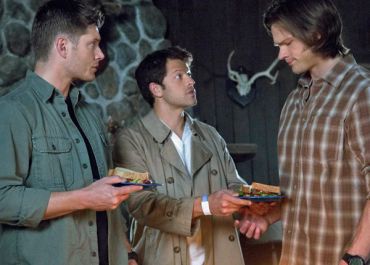Après l'assaut final de la saison 7, Supernatural disparait de la grille de M6 au profit de Sons of Anarchy