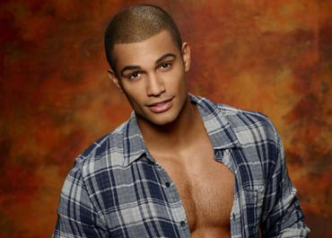 Devious Maids : le top model Nathan Owens (Des jours et des vies) dans la saison 3