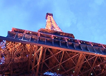 Les inédits de Capital > Tour Eiffel & Mont Blanc 
