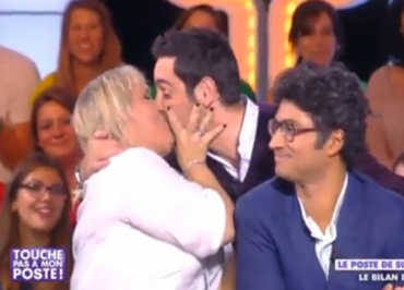 Touche pas à mon poste : quand Valérie Damidot embrasse Camille Combal