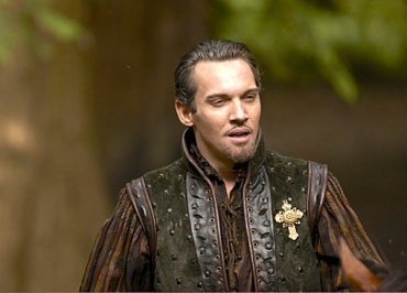 Jonathan Rhys Meyers renfile les habits royaux des Tudors