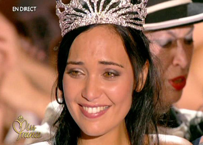 Miss France 2008 nue ! Geneviève veut sa démission !